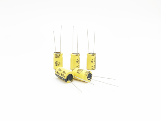330UF50V Yüksek Sıcaklık Kapasitör 10x16mm Radyal Kurşun Tipi Kapasitör