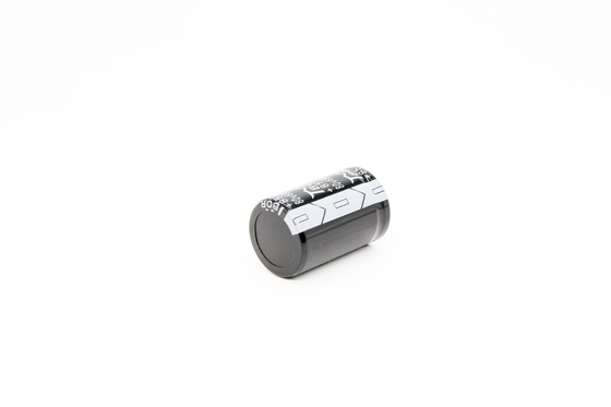 30x45mm Geçmeli Elektrolitik Kondansatörler 6800uf 80v Patlama Korumalı