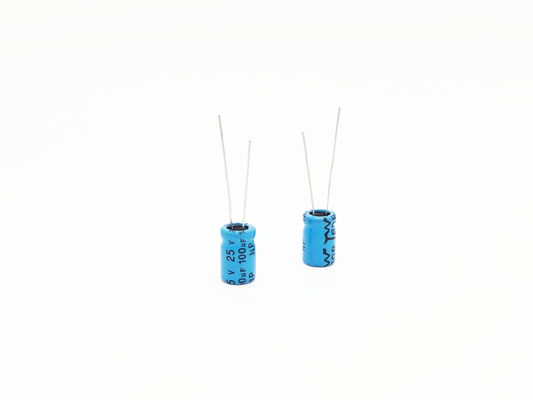 NP 100UF25V Araba Amp Kapasitör Bi Polarize Alüminyum Elektrolitik Kapasitör