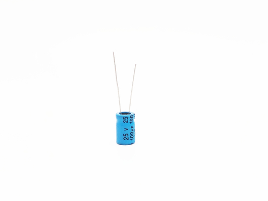 NP 100UF25V Araba Amp Kapasitör Bi Polarize Alüminyum Elektrolitik Kapasitör