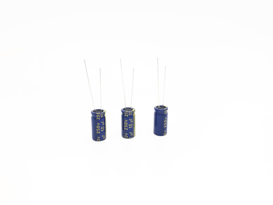 10UF 250V 8x16mm Radyal Elektrolitik Kondansatörler %20 Tolerans