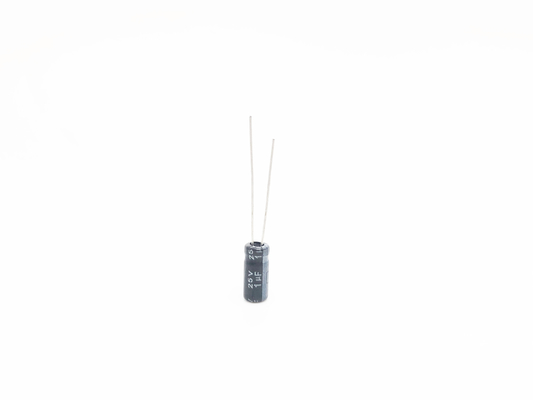ISO9001 RoHS Radyal Kurşun Elektrolitik Kondansatörler 1UF25V 5X11mm