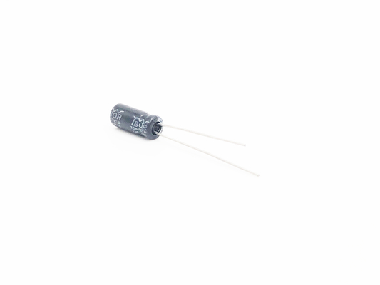 ISO9001 RoHS Radyal Kurşun Elektrolitik Kondansatörler 1UF25V 5X11mm