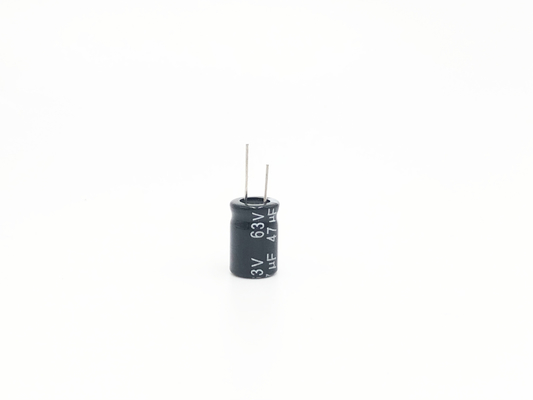 47UF63V Minyatür Alüminyum Elektrolitik Kondansatörler 8x12mm Büyük Kapasite