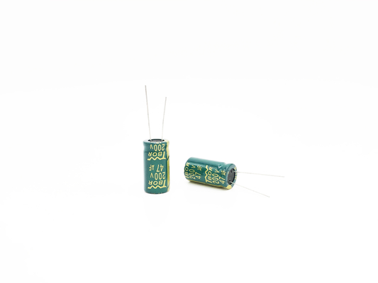 Yüksek Frekanslı Düşük ESR Elektrolitik Kondansatörler 47UF200V 13x25MM