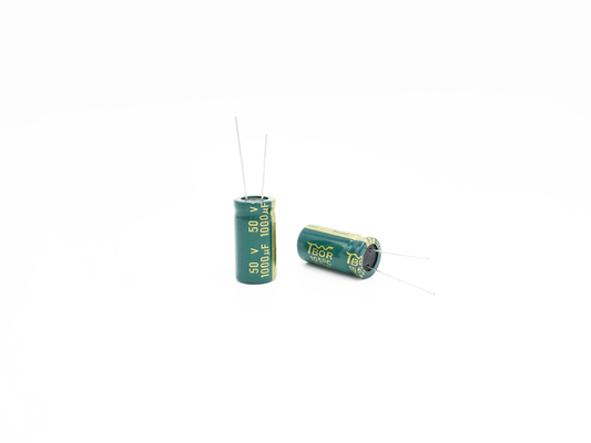 13X25mm LED Işık Kapasitör Yüksek Frekans 1000 Uf 50 Volt Kapasitör