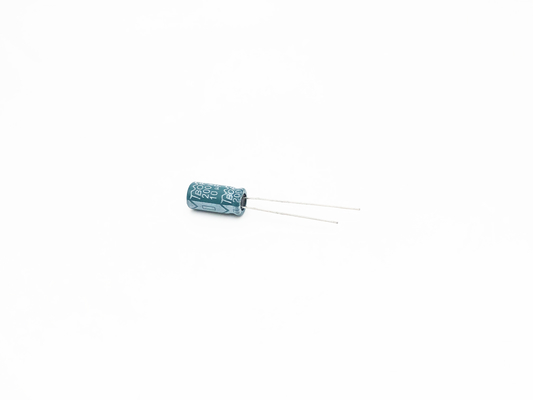 RoHS Düşük ESR Elektrolitik Kondansatörler 8X16MM 10UF 200V Kondansatör