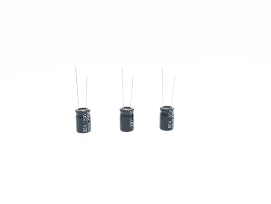 Alüminyum 10X13mm 220uf 50v Elektrolitik Kondansatör %20 Tolerans