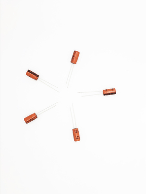 Yüksek Dalgalanma Akımı Yüksek Gerilim Elektrolitik Kondansatör 150uF250V 22x25mm