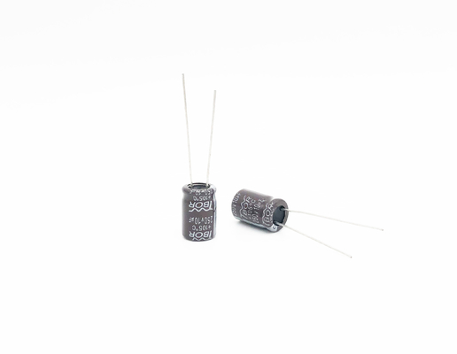 Enerji Tasarruflu Lamba için Geniş Sıcaklık 22X35MM 10uf 250v Kapasitör